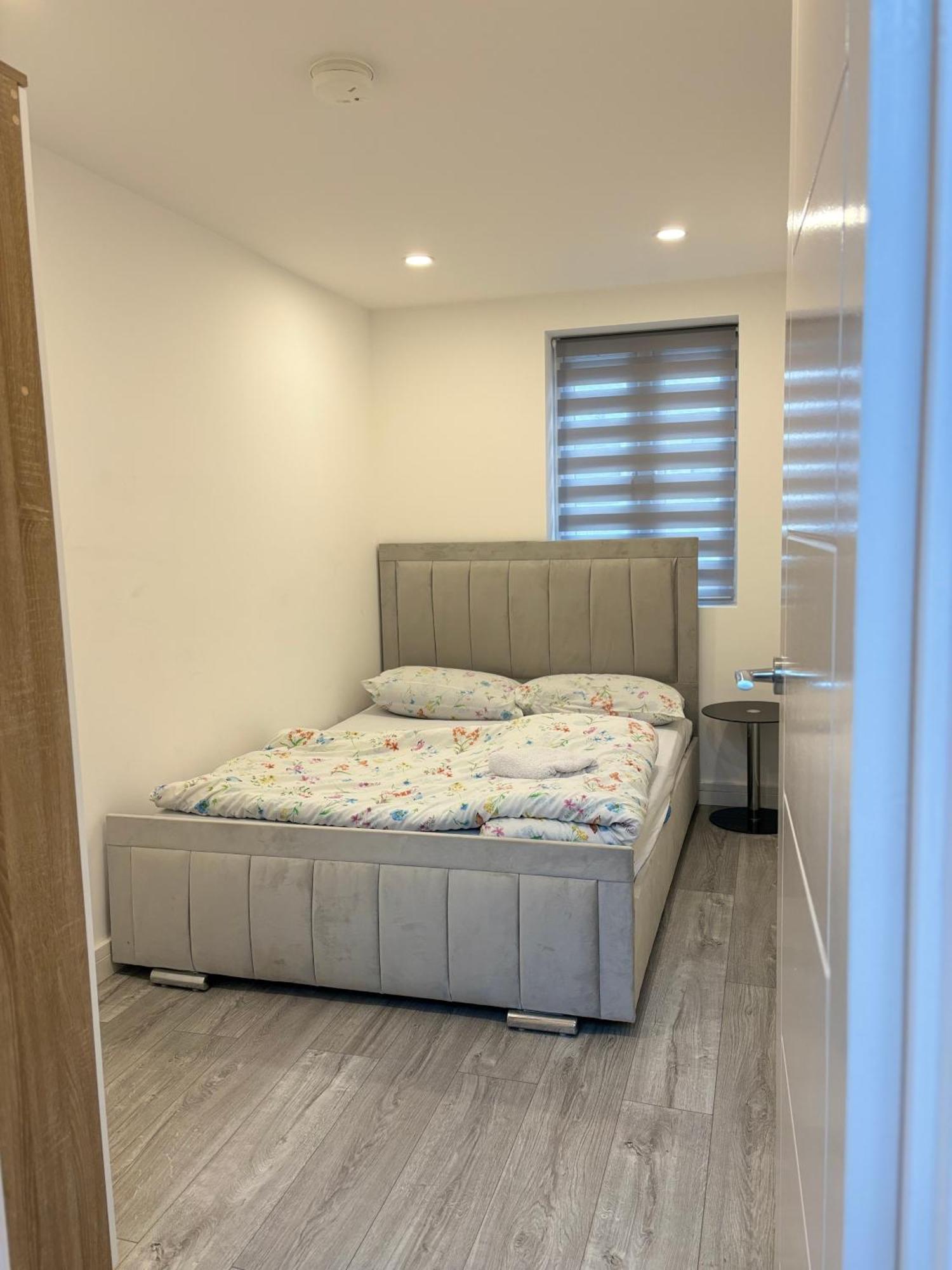 Newly Build 2Br Property With Free Parking High Wycombe Exterior photo